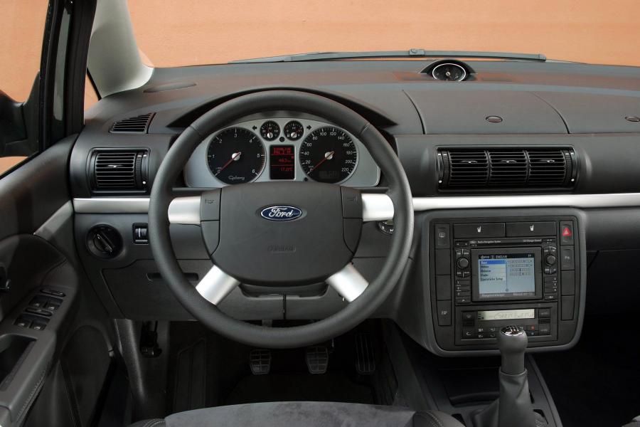  Ford Focus C-Max 2003 года  (фото 103 из 125)